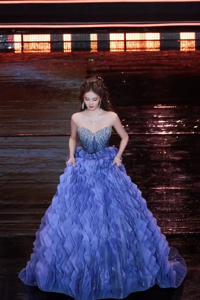 直播云写作场景